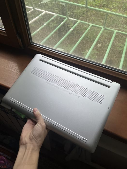 Ноутбук hp 15s + наушники hyperx cloud 2 срочно