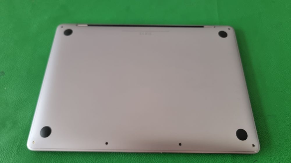 MacBook Pro M1 13 8/256 макбук