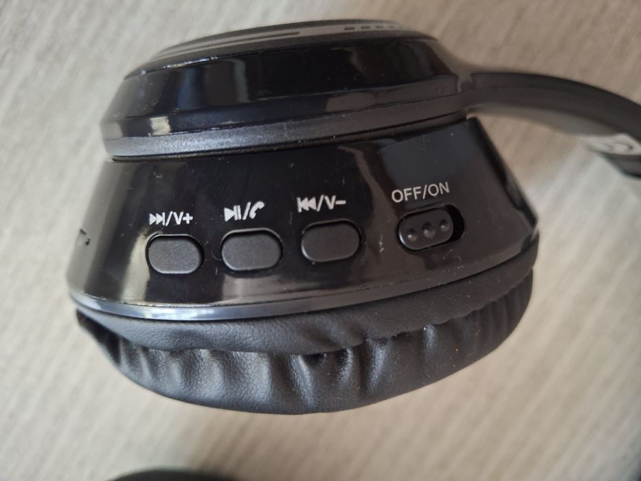 Продам наушники беспроводные.