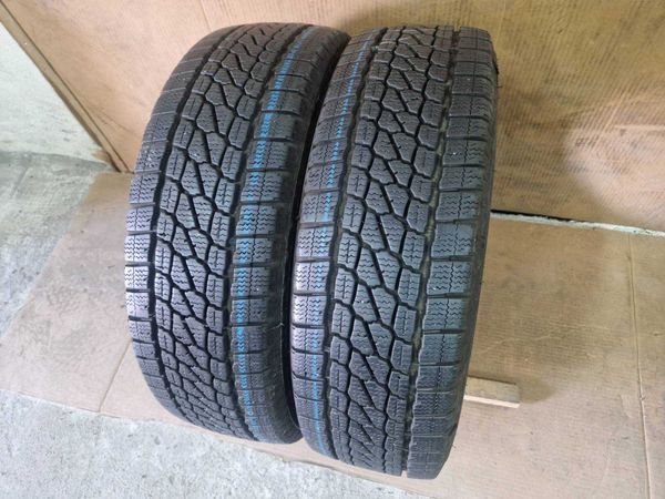 2 Firestone R15C 215/70
зимни бусови гуми 
DOT2521