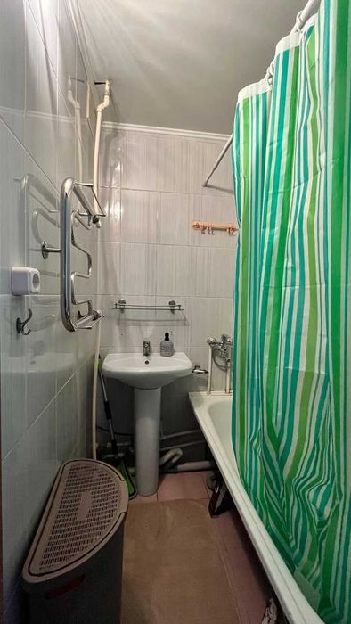 Продам 2ком.квартиру. Центр