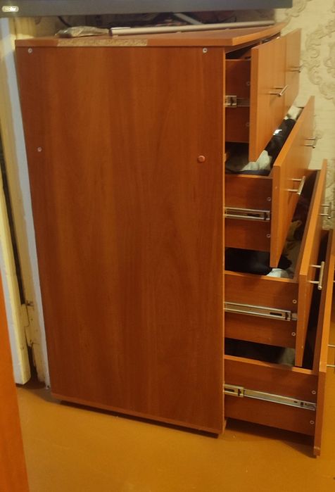 Продам комод для одеждый