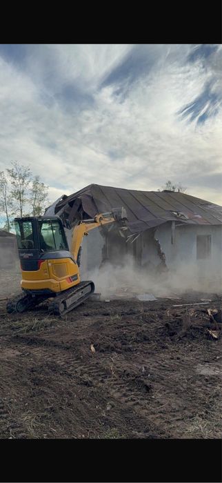 Inchiriez Buldoexcavator Mini excavator Bobcat Manitou Compactor