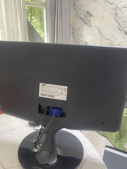 Монитор  Samsung SyncMaster SA100 и процессор