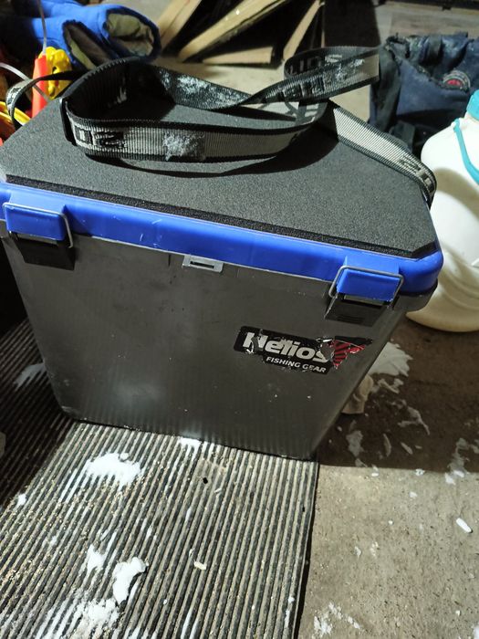 Продам рыболовный ящик.