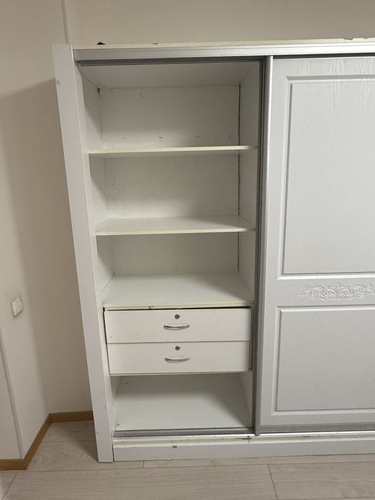 Продам шкаф и шкафчик