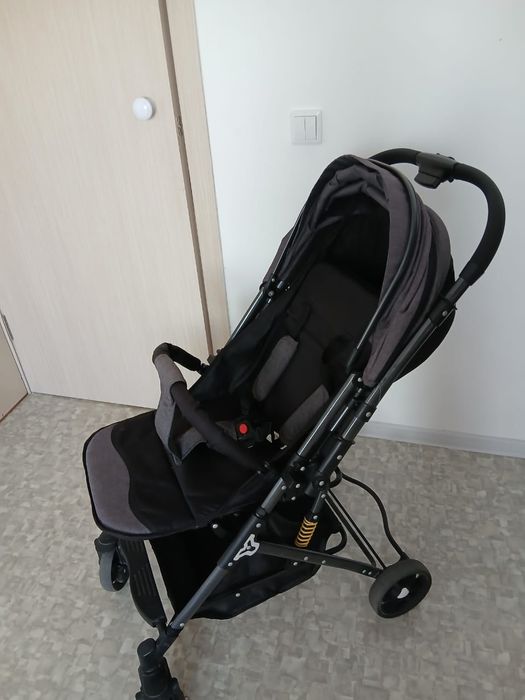 Коляска прогулочная