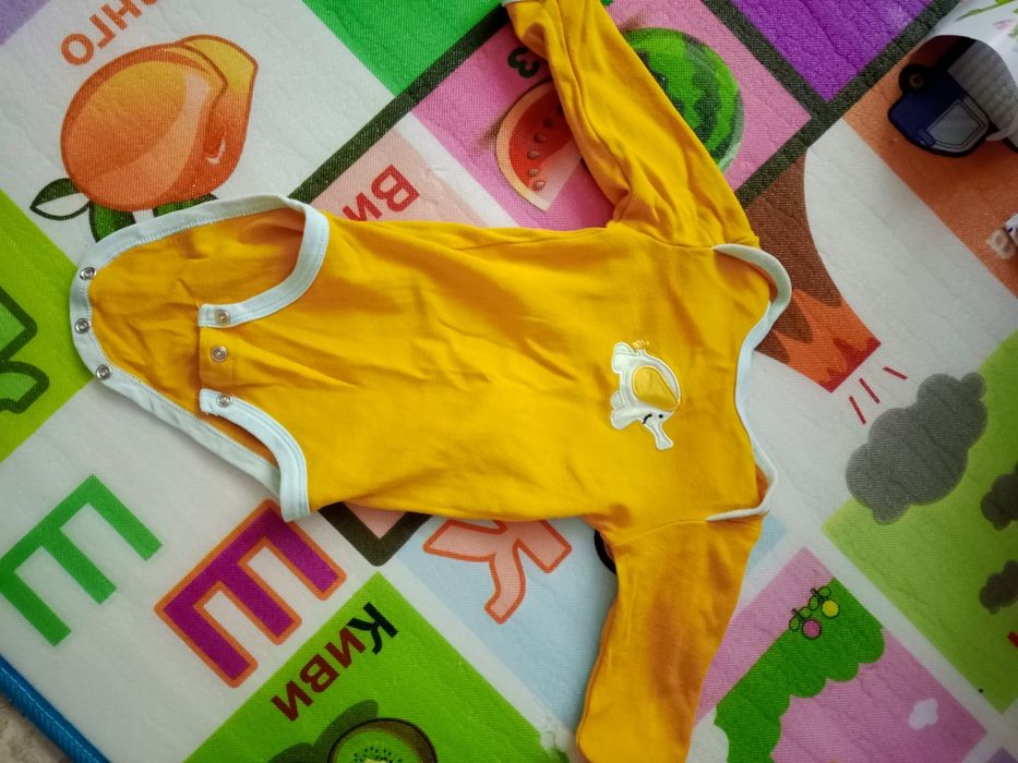 Продам детские вещи