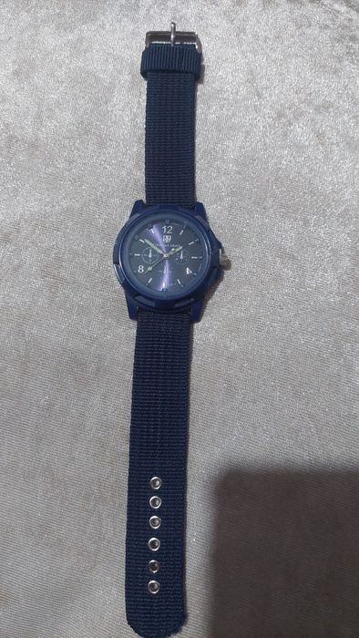 Часы новые наручные