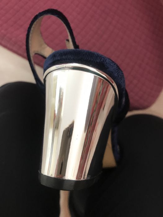 Босоножки 39 размер (новые)