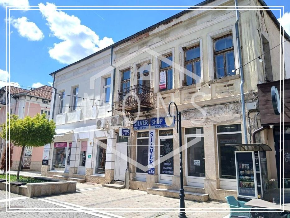 Етаж от къща в Габрово, област-гр.Севлиево площ 186 цена 132000