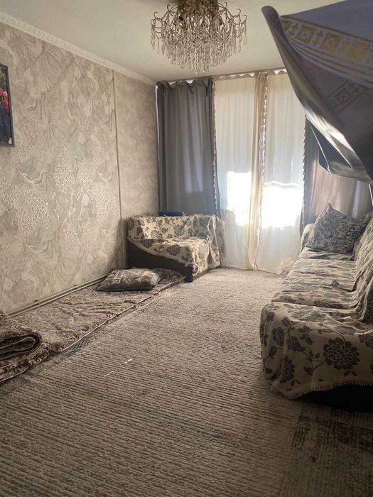 Продаётся 3-комнатная квартира 103-серии в 8 мкр. Этаж 4/5. Автономка.