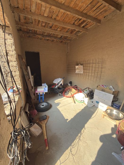 Qorasoaroyd 1.1 sotiq uchaska sotiladi srochno