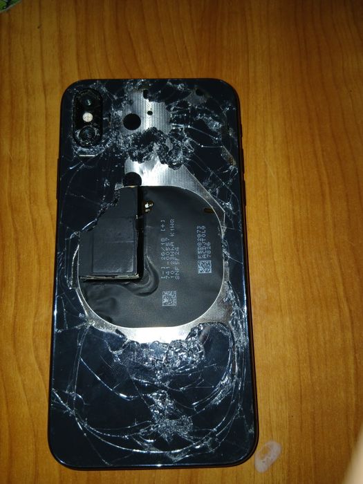 Vând telefone pentru piese