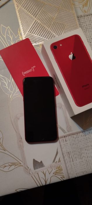 Продам Айфон 8!!!