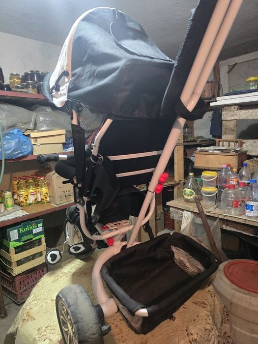 Детска триколка запазена