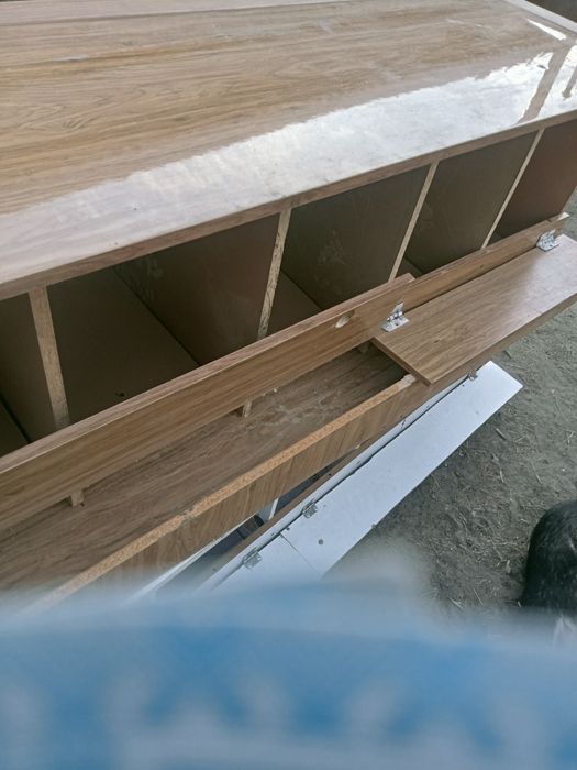 Гнезда для кур с ячейкой.