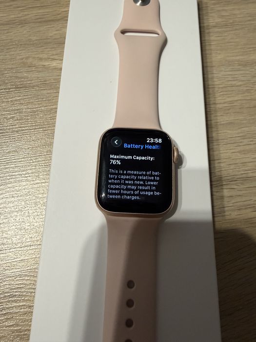 Apple Watch 6, 40 mm, GPS + Cellular