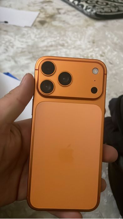 17 про макс продам