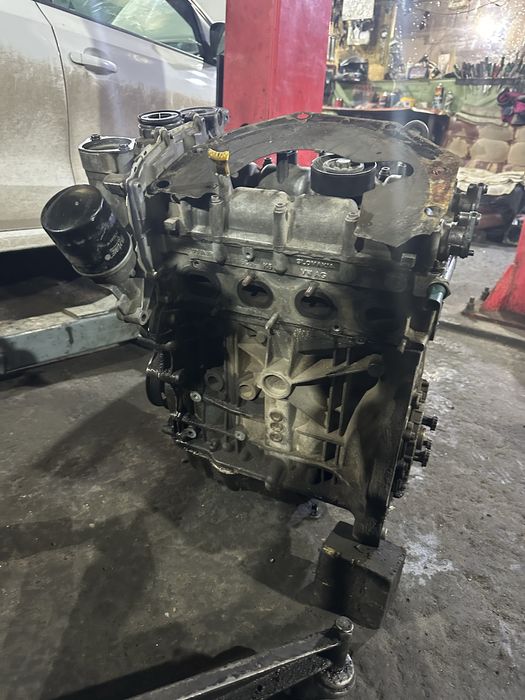 двигатель для поло 1,6л cfna