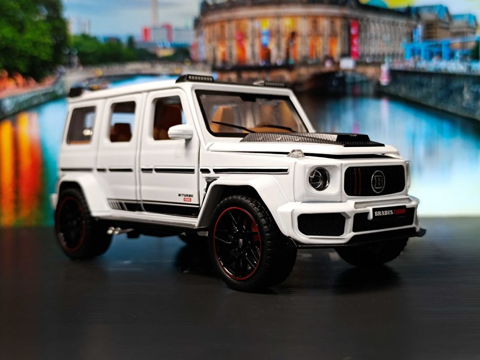 Коллекционная модель Brabus 800 1:32
