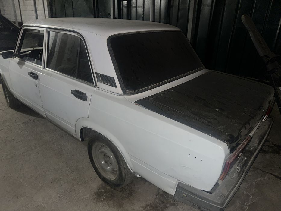Ваз 2107.       .