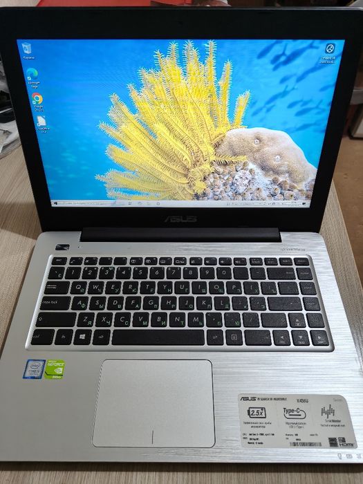 Ноутбук ASUS 14 дюймов