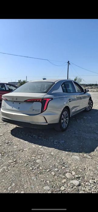 Hongchi EQM 5 500 km 2025 модель