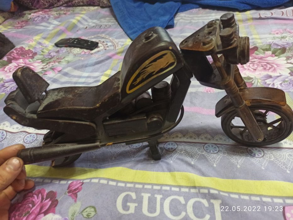 Мотоцикл из дерева