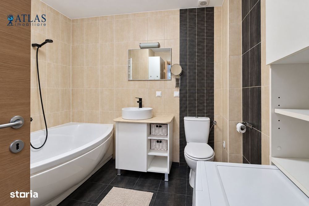 Imobil tip vila, et. 2 din 3, 77 mp., 2 bai, 2 balcoane, 2 parcari