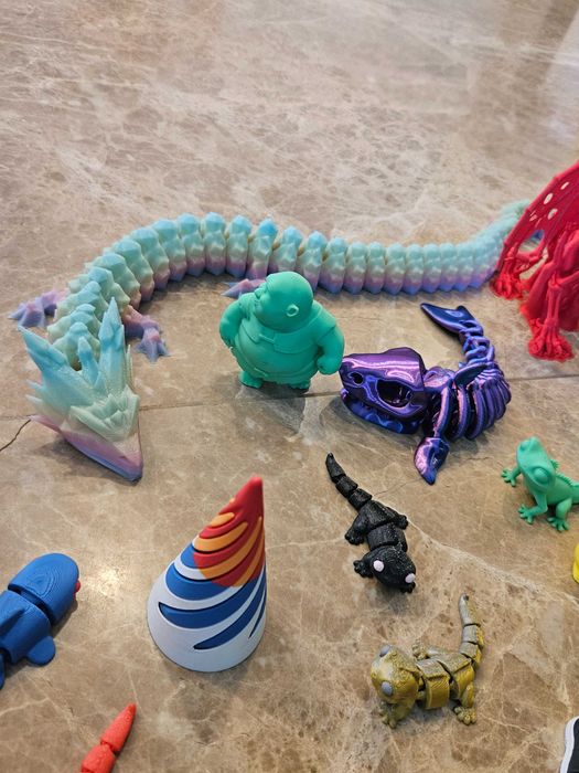 Уникални 3D принтирани играчки и фигурки – различни модели!