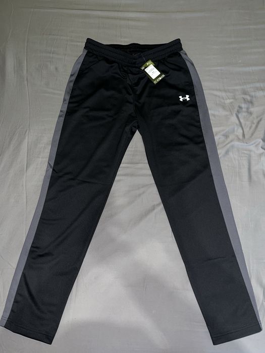 Спортен екип Under Armour, нов - с етикетите