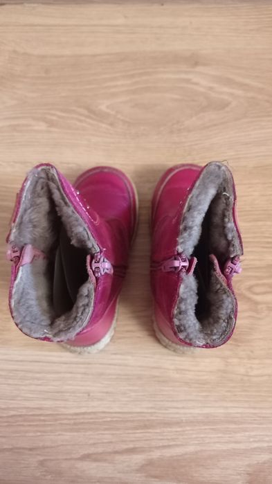 Продам зимние сапоги на девочку