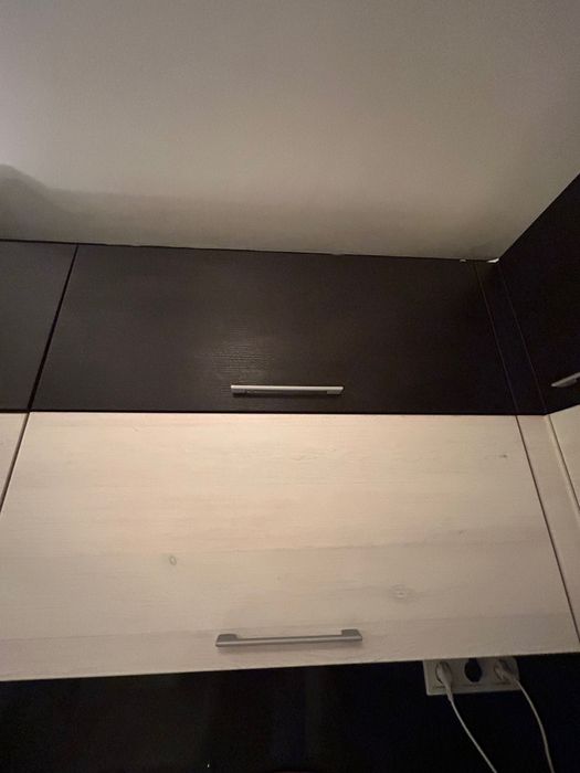 Луксозна кухня с уреди Siemens + бар