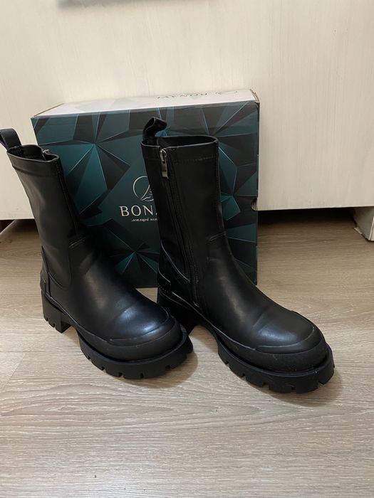 Продаю сапоги демесезонные