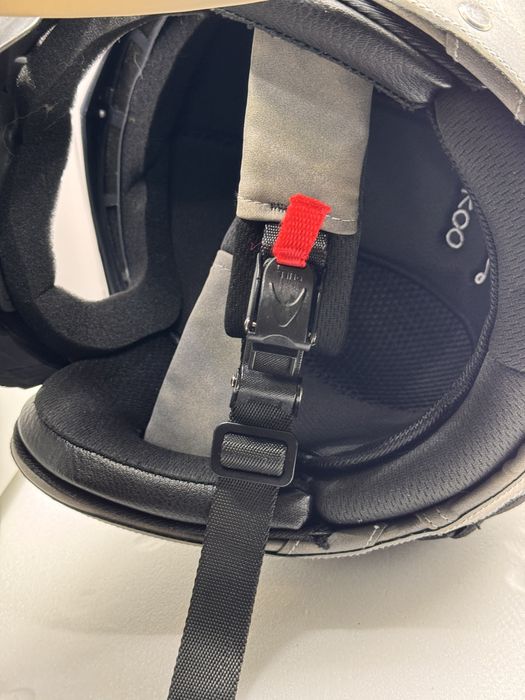 каска XL с очила и маска за мотор или тротинетка