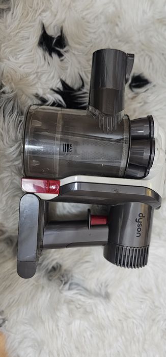 Прахосмукачки dyson dc45 и dyson sv10
