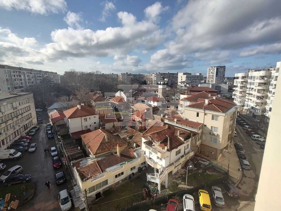 Продава се Четиристаен апартамент в Добрич, Център - 133 кв.м за 487 €/кв.м - Снимка #9