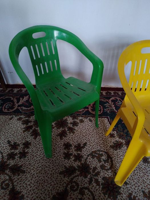 Yangi Plastmassa stul