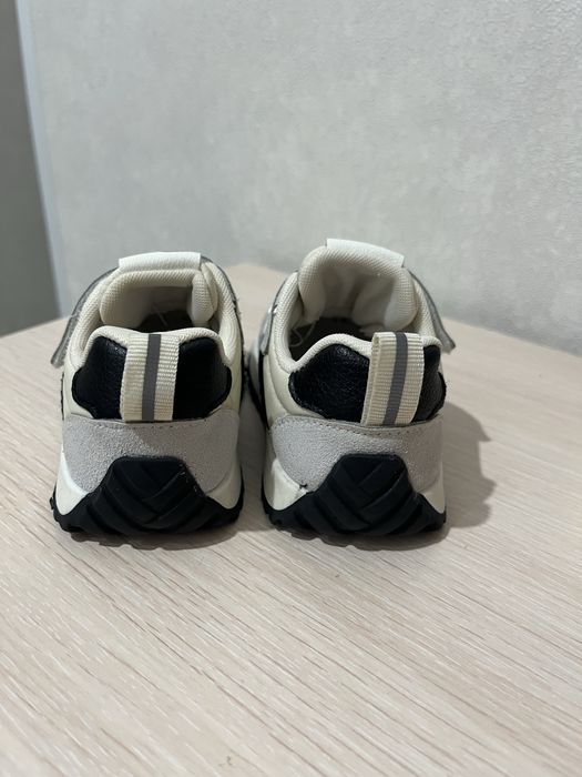 Кроссовки для малыша