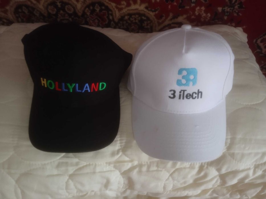 Бейсболки новые.