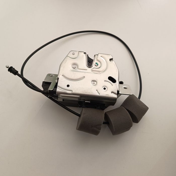 Брава за багажник за Mercedes ML W164 GL X164 W251 W211, Гаранция 1г.