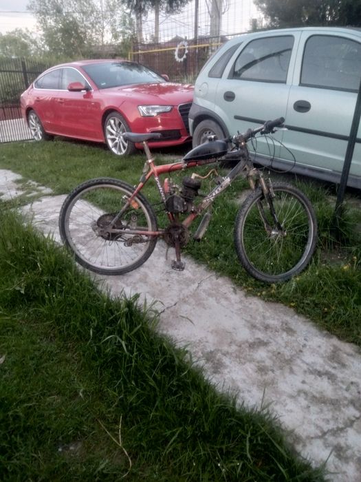 Bicicleta cu motor 100 cc