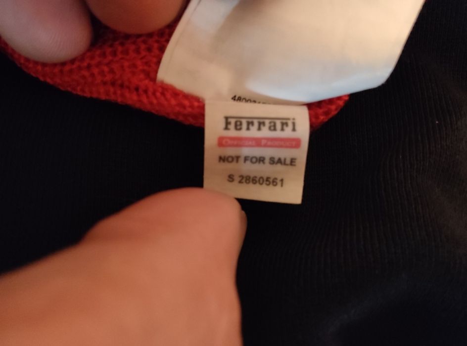 Зимна шапка PUMA FERRARI,лимитирана серия not for sale