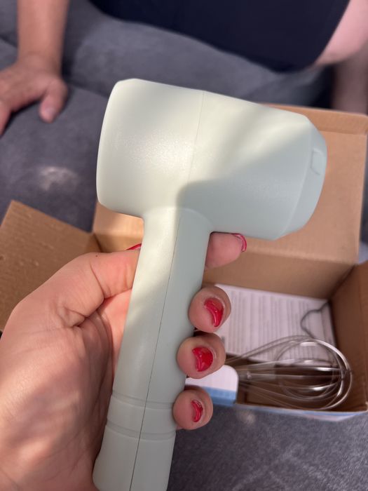 Ръчен безжичен миксер