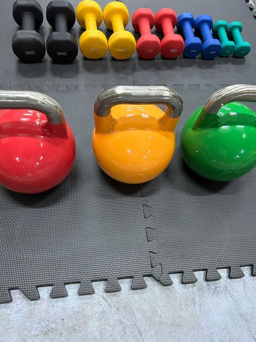 Pachet Kettlebell Competitie 84 kg: 24 + 28 + 32 kg