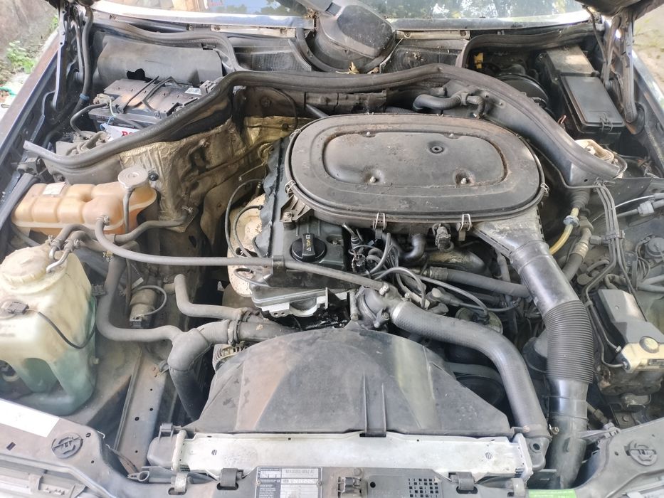 Mercedes W124 E200