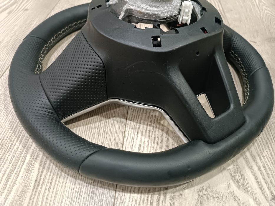 Оригинален волан Renault