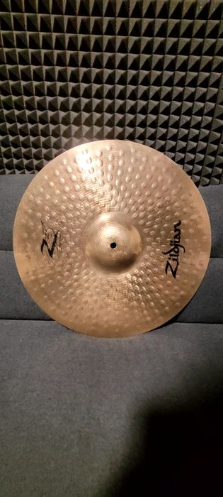 Продавам Zildjan crach 18    Z3