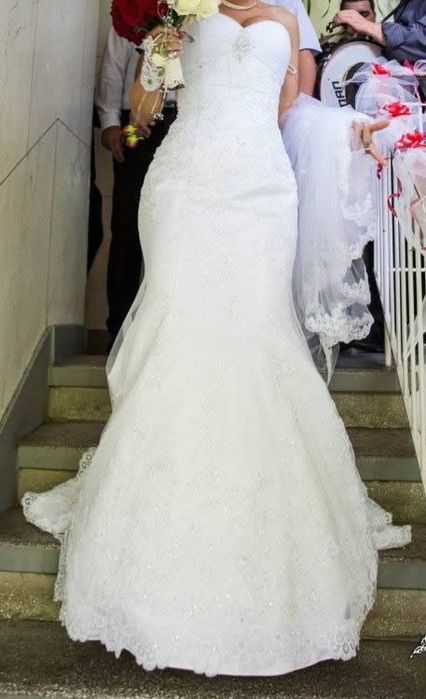 Rochie de mireasa tip sirenă